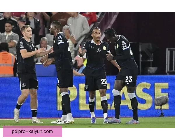 德甲夏窗巨大变动，联赛竞争力增强，球队需快速适应新阵容